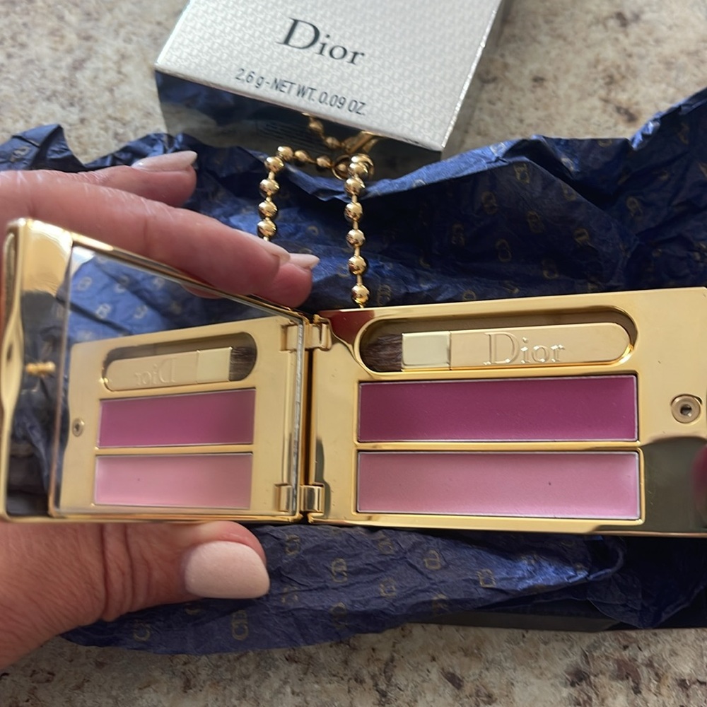 ❤️❤️SOLD❤️❤️Dior Limited Edition Gold Swarovski Crystal Keychain Holder - Picture 2 of 6